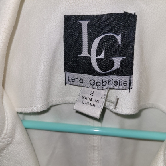 Soft Jacket - Picture 3 of 4